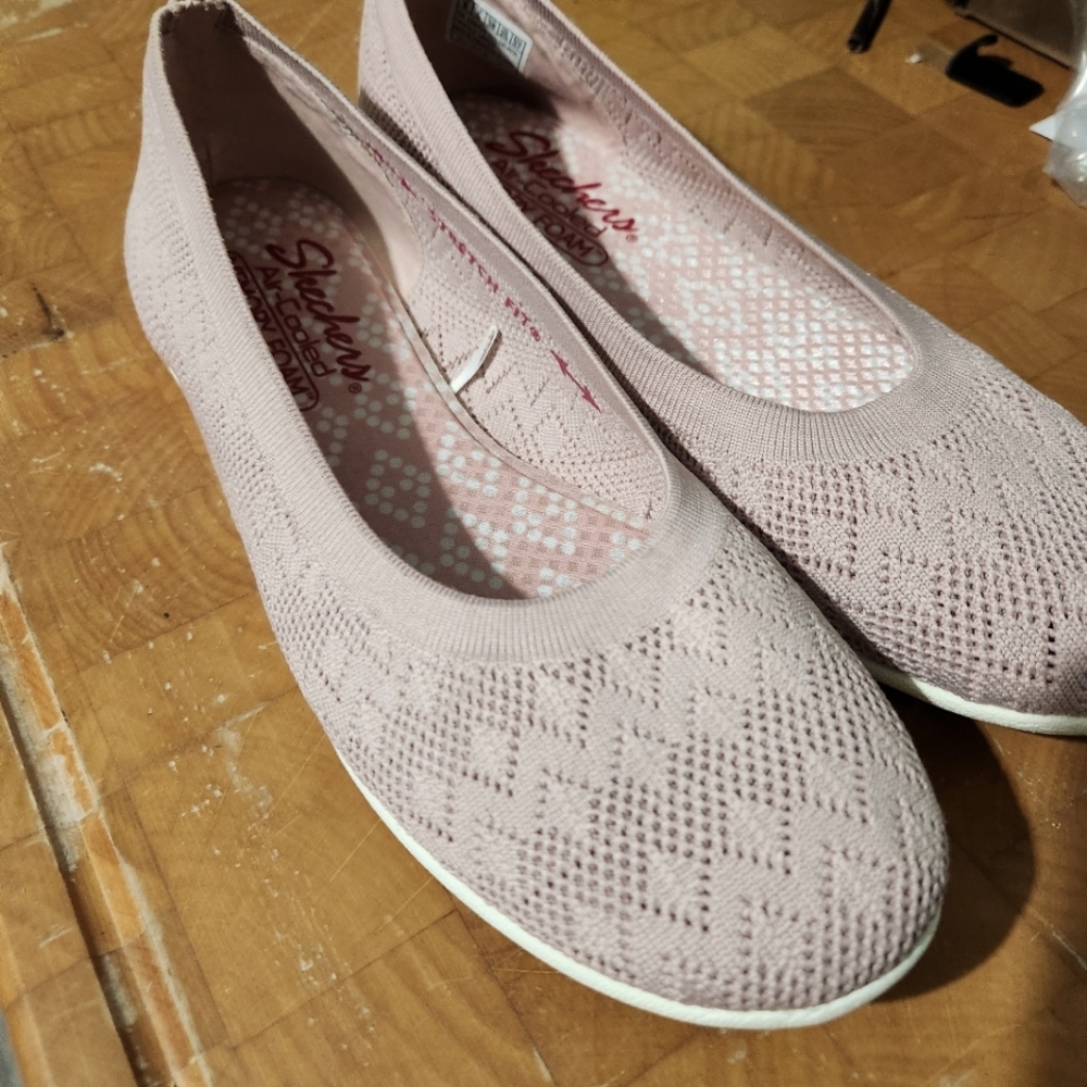 Skechers flats rose colour